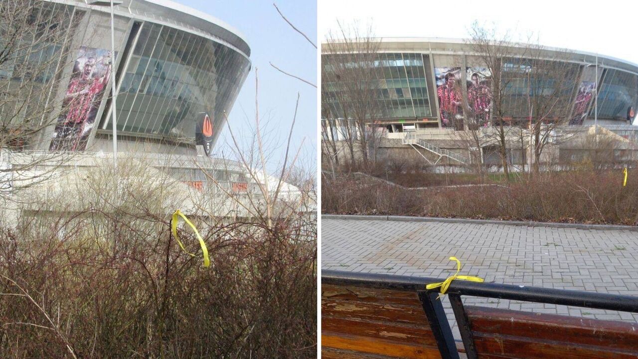 "Walka trwa": patrioci umieścili symbole oporu wobec okupantów w pobliżu Donbass Areny w Doniecku. Zdjęcie