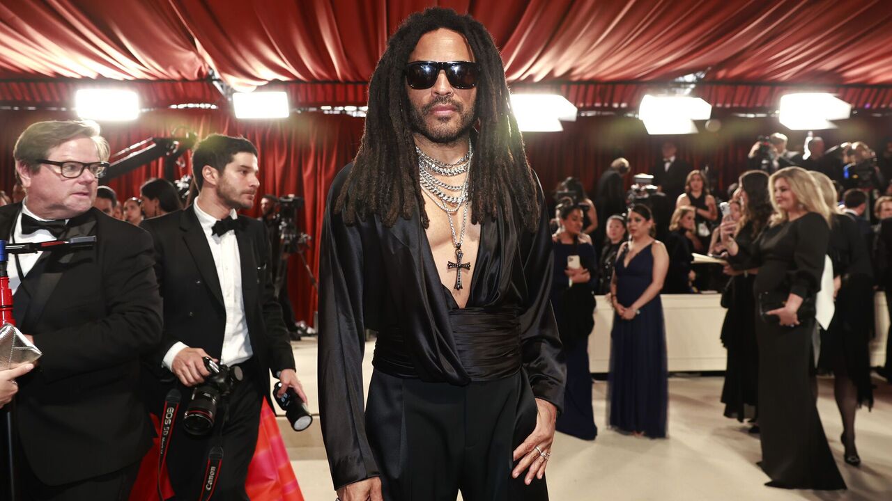 Ćwiczy w skórzanych spodniach. 59-letni Lenny Kravitz zadziwił sieć, pokazując wideo z siłowni