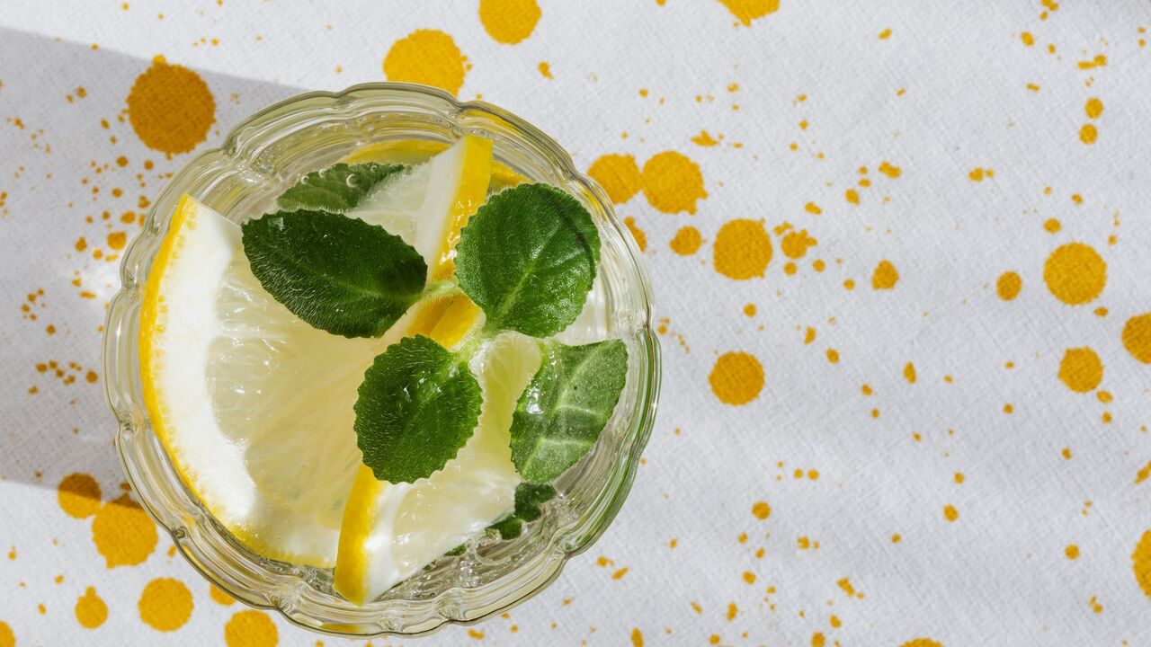Classic mint lemonade in 5 minutes: a refreshing drink at home