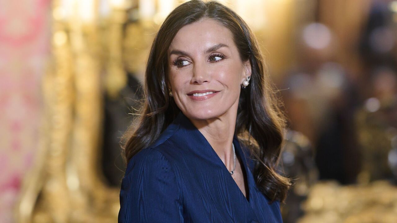 For the first time in the history of Spain. Queen Letizia appoints a woman as her right hand and breaks with tradition