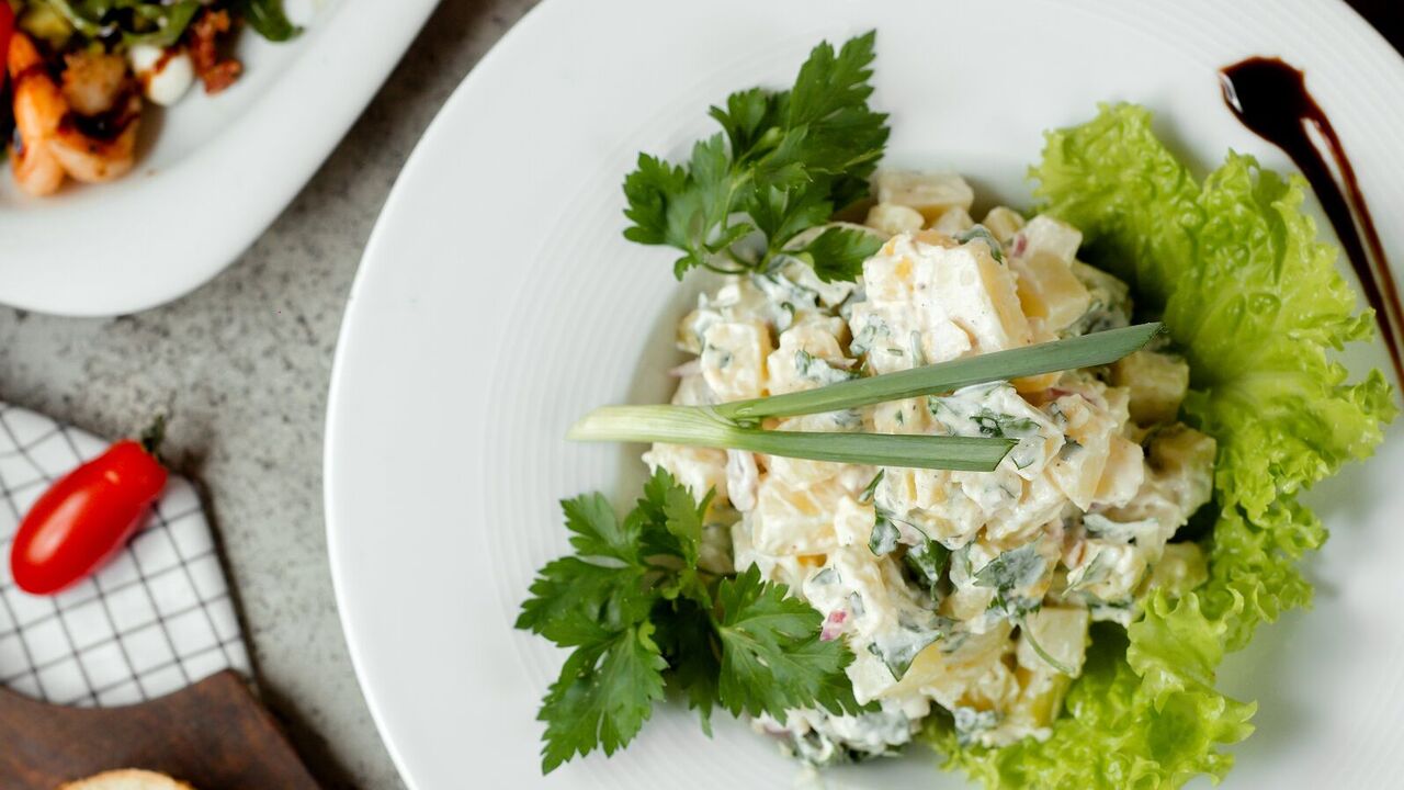 Delicious and easy-to-make tuna salad: just what you need in spring