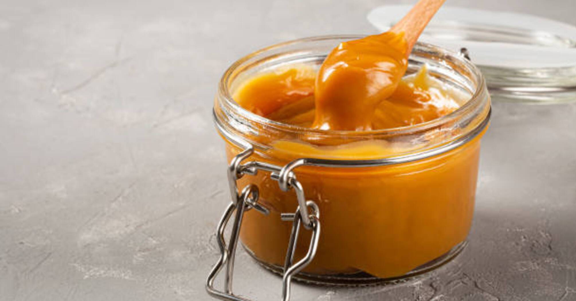 Salted caramel at home: how to replace milk in dessert