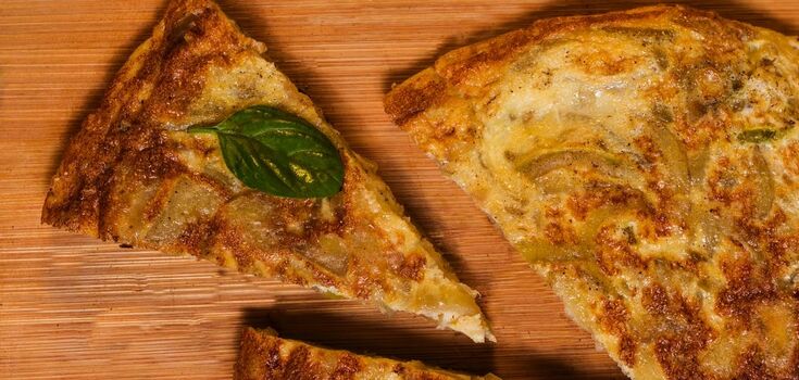 Tortilla: how to cook a fluffy Spanish omelette with potatoes
