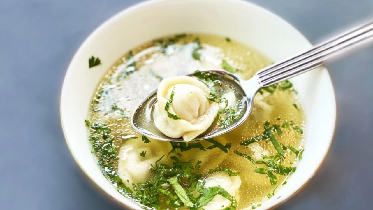 Dumpling soup for a hearty and quick dinner: the easiest recipe
