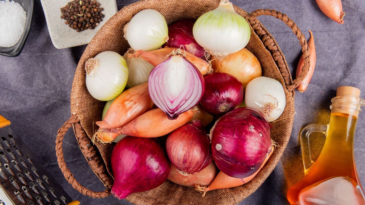 How to keep onions fresh for three months: expert advice