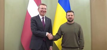 'To jest dokładnie ten rodzaj konkretności i przewidywalności'. Ukraina i Łotwa podpisują umowę o bezpieczeństwie