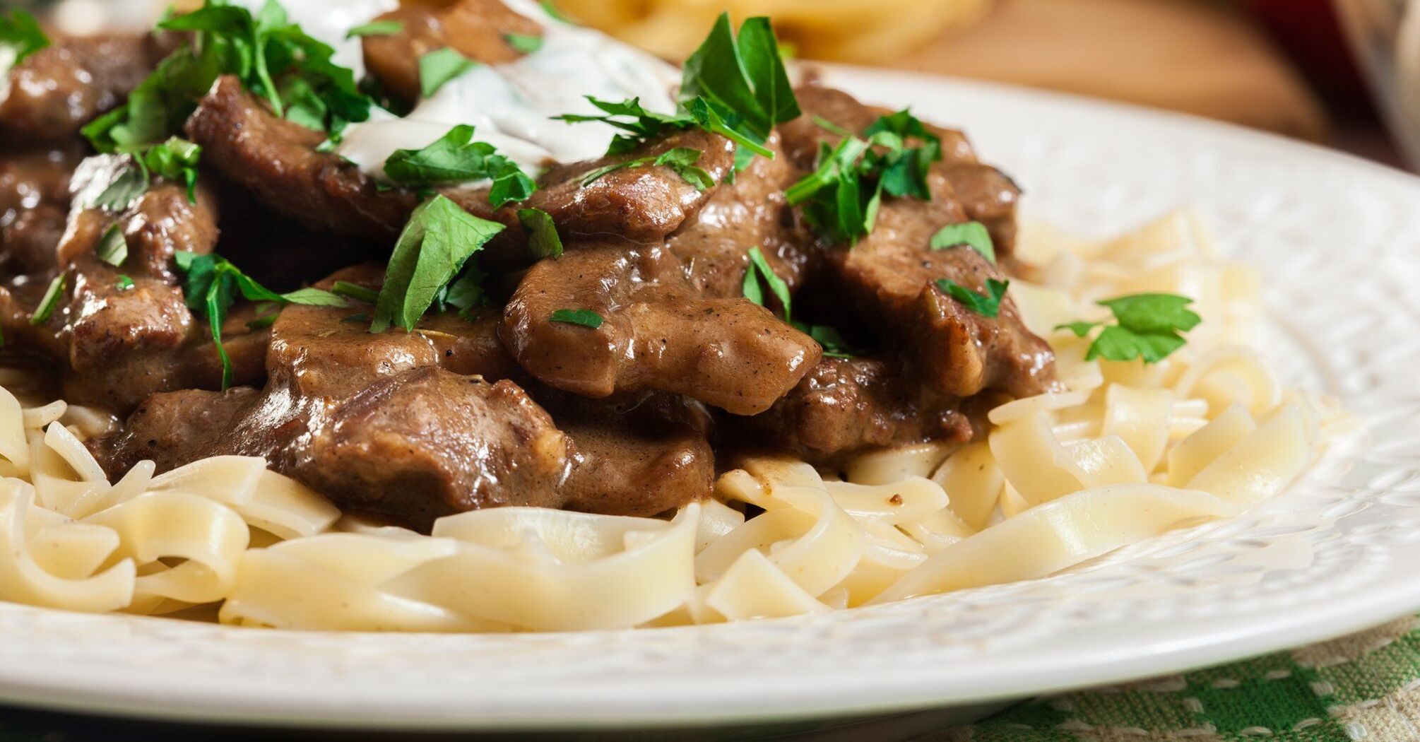 Pasta with meat and mushrooms: a recipe for a hearty meal for the whole family in minutes