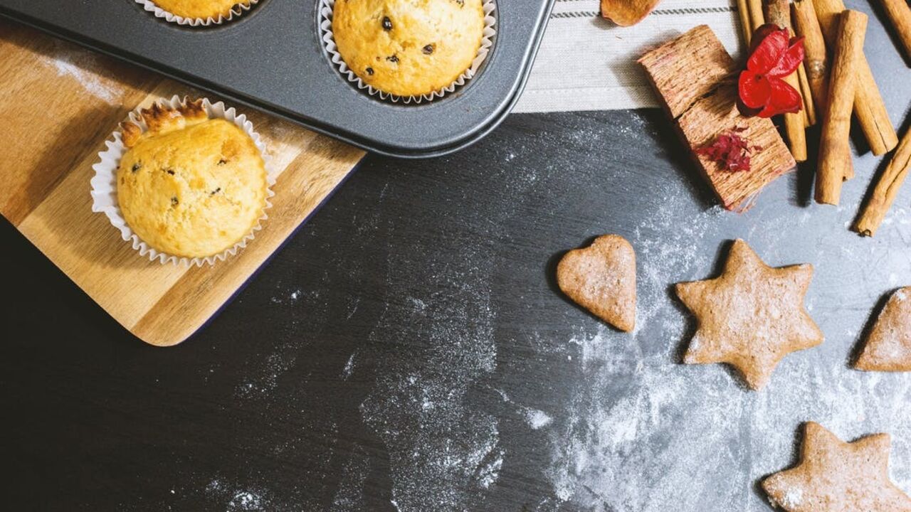 How to replace sugar in baking: top 5 safe alternatives
