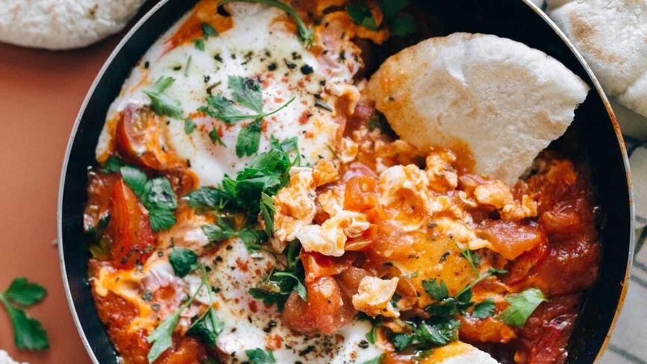 The most delicious shakshuka that does not need frying: how to cook a popular breakfast in a new way
