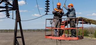 Power engineers work to eliminate the consequences of Russian shelling
