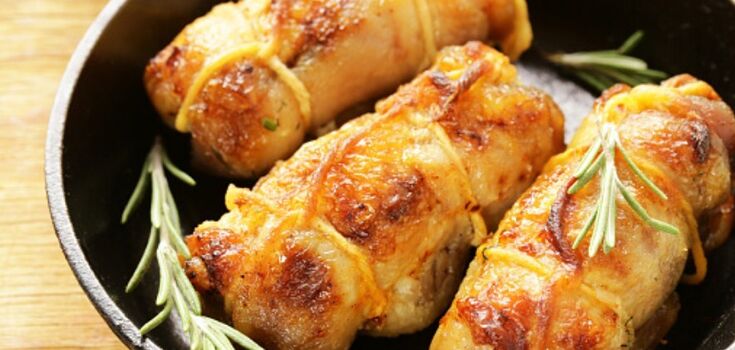 Better than cutlets and chops: how to cook juicy kruchenyky with a filling in the oven