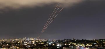Israeli military base withstands Iranian strike and remains operational. Video