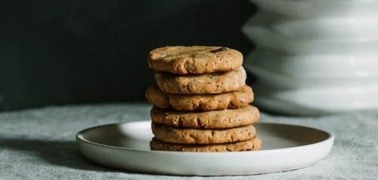 Simple cookies with kefir that turn out very crispy and puffy