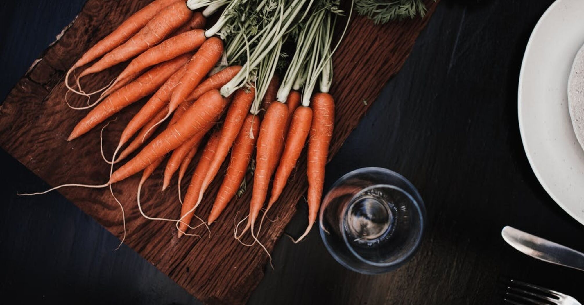 How to cook carrots to make them delicious and healthy: recipe in a pan