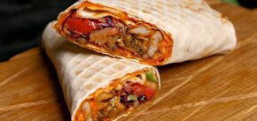 Homemade shawarma with meat and vegetables: how to cook without any extra effort