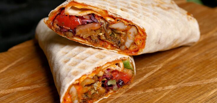 Homemade shawarma with meat and vegetables: how to cook without any extra effort