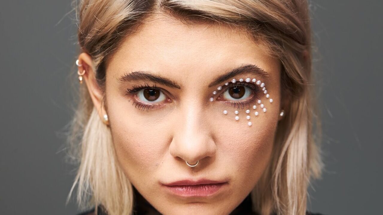 How to change your eye shape with makeup: an effective way
