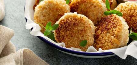 Cutlets without meat, flour and eggs: what to prepare this hearty and tasty dish with