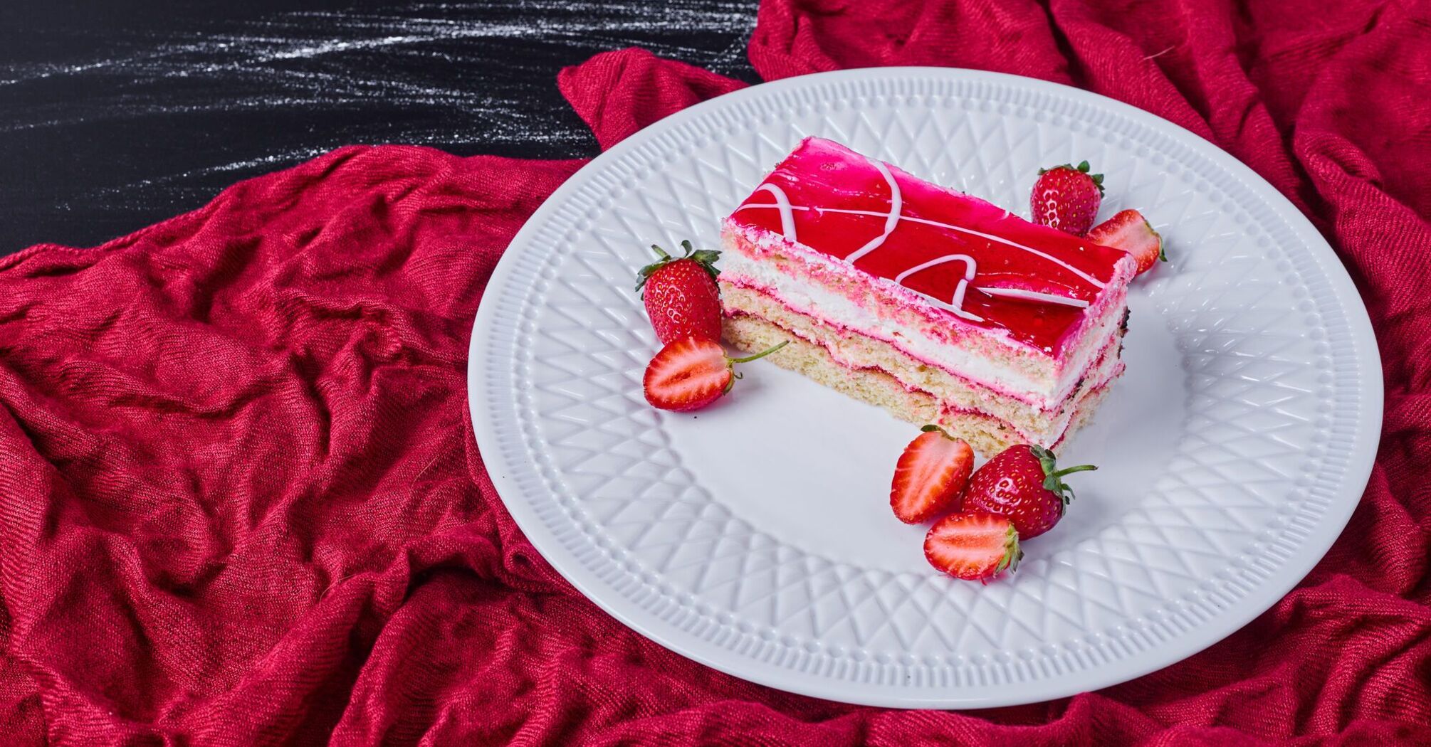 Strawberry tiramisu: a delicious recipe that even a child can handle