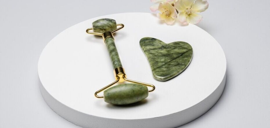 Чем полезен массаж гуаша