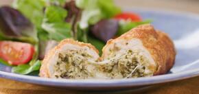 Low-fat and very juicy: tasty chicken rolls with cheese for a hearty lunch