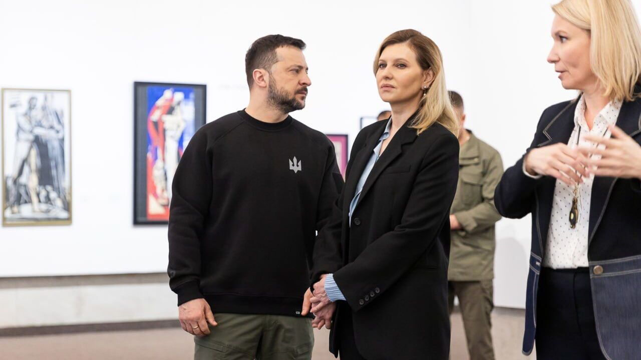 Trzymali się za ręce. Ołena Zełenśka pojawiła się rzadko ze swoim mężem