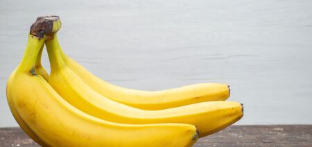 Jak sprawić, by banany były żółte i pozbawione ciemnych plam przez 26 dni: skuteczny hack na życie