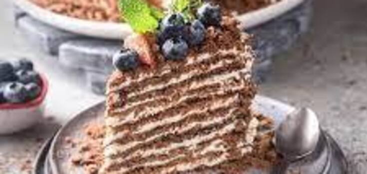 "Napoleon" in a new way: with chocolate cakes and delicate cream