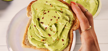 How to make healthy homemade avocado mayonnaise: perfect for salads and sandwiches