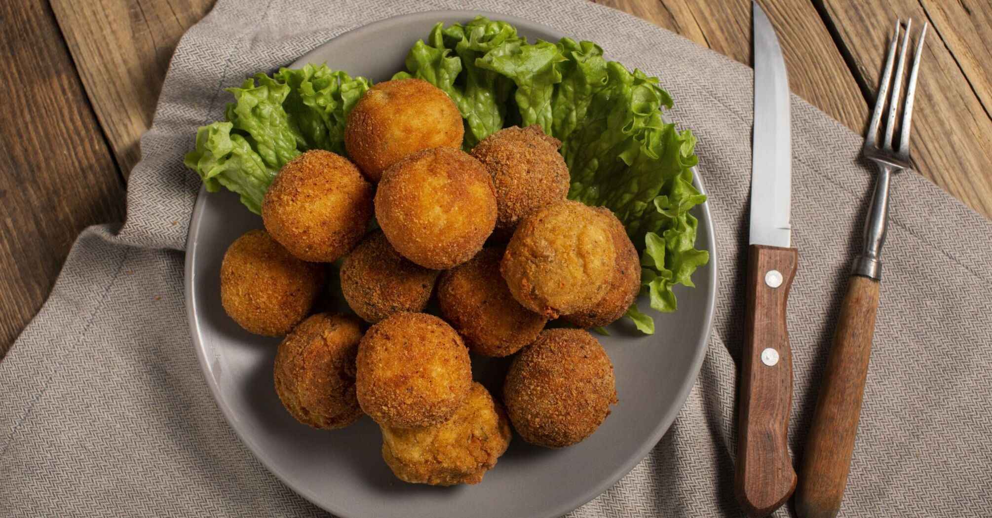 Lentil cutlets: a tasty and juicy dish with a minimum of calories
