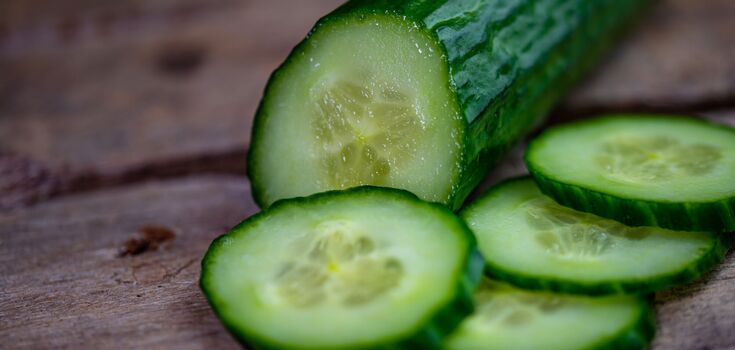 Универсальный продукт на все случаи жизни: 5 преимуществ огурцов для организма