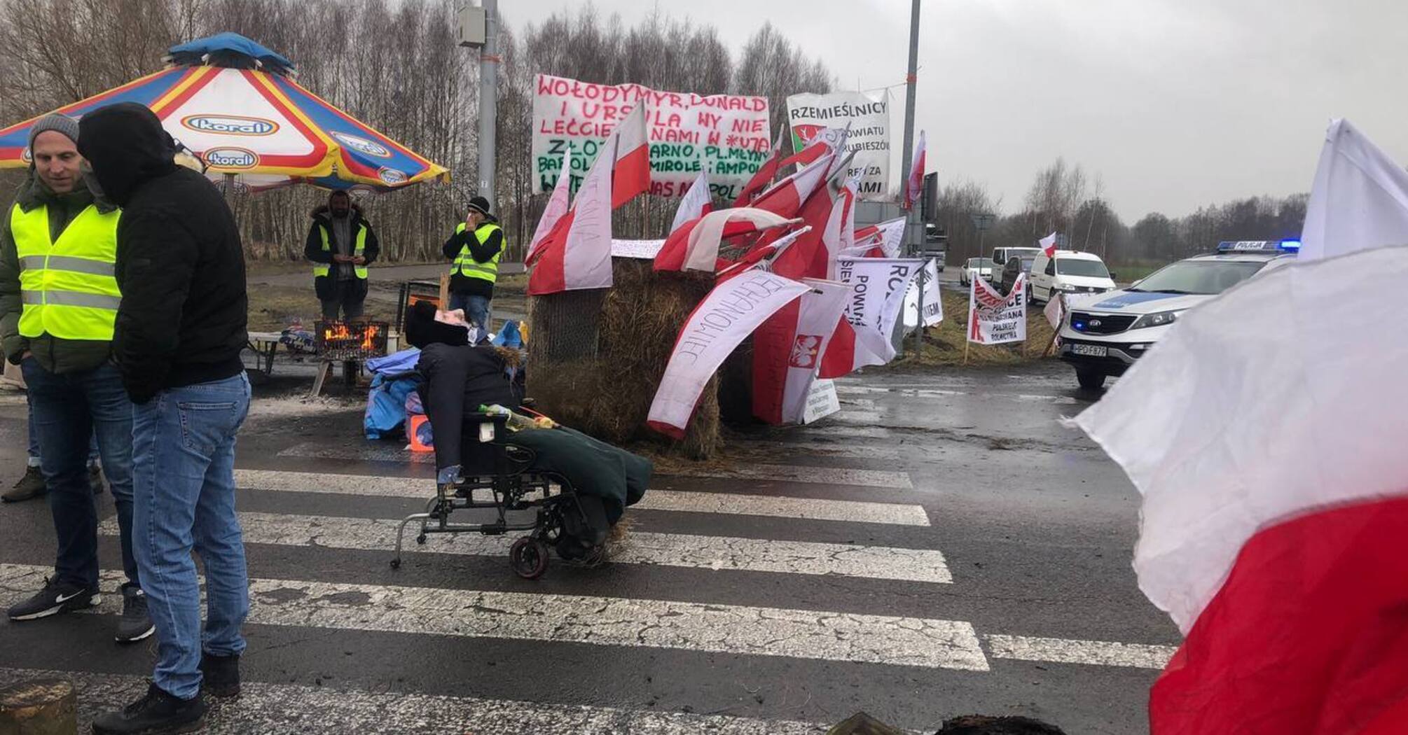 Poles continue to block the border with Ukraine