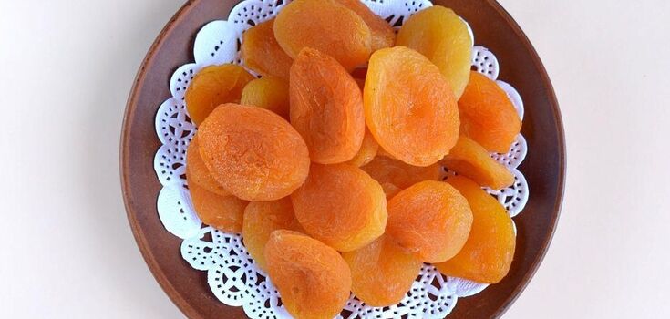 Homemade candies with dried apricots and chocolate in 15 minutes