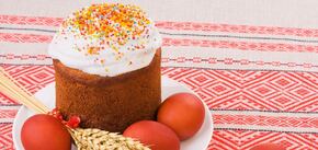 Delicious yolk Easter cake: how many to add to the dough