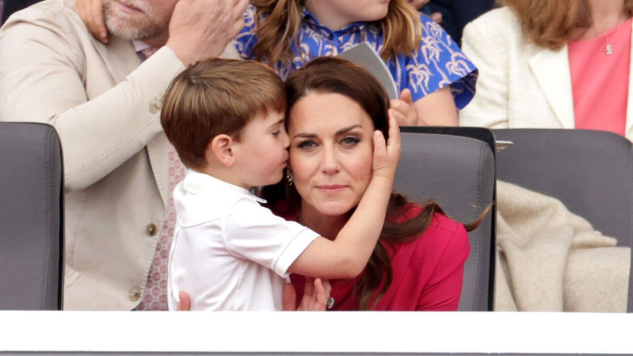 Królewski ekspert podał dwa powody, dla których Kate Middleton pokazała zdjęcie księcia Louisa później niż zwykle