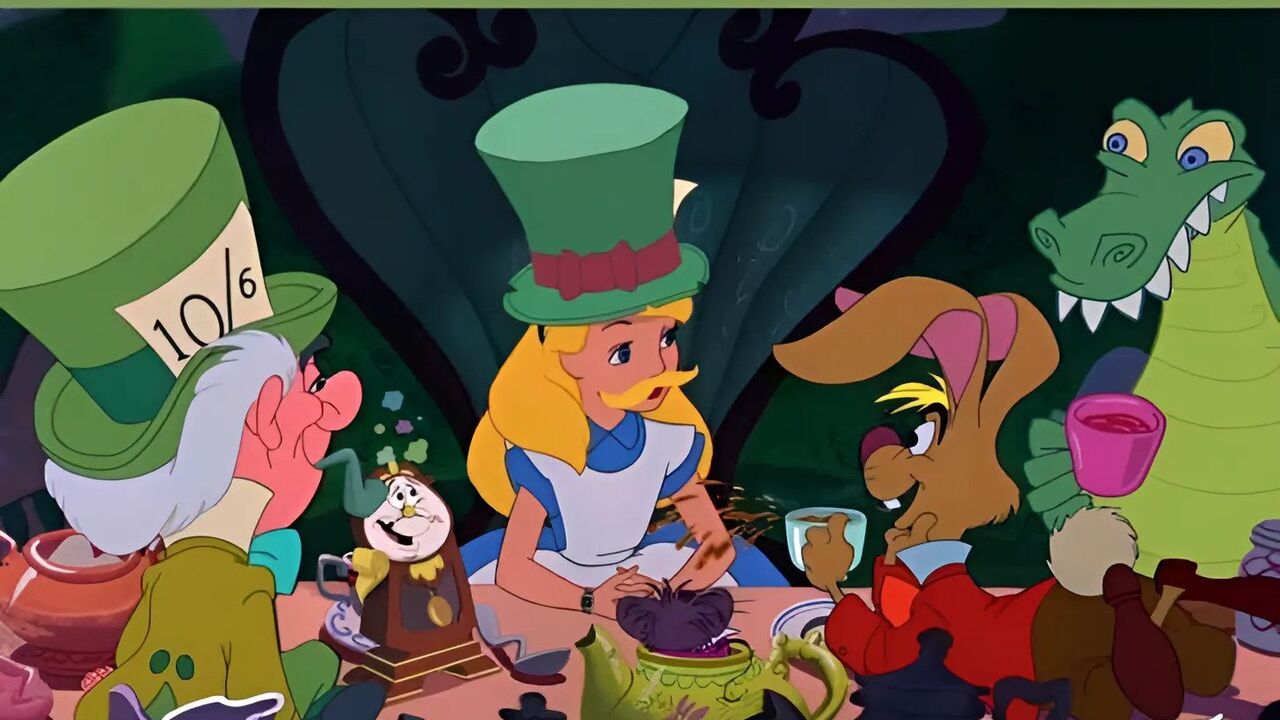 Find the mistake in this Disney frame: a fascinating puzzle