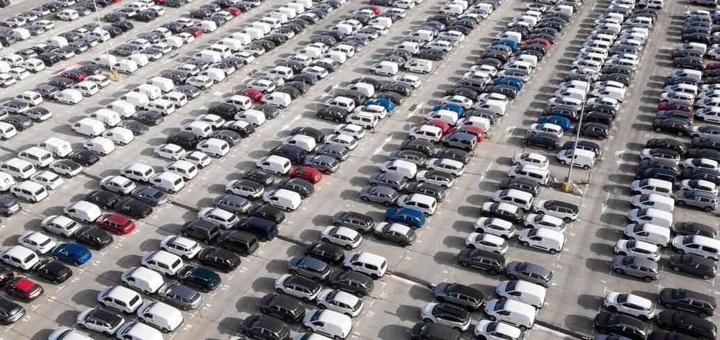 Ukraińcy skupują stare samochody