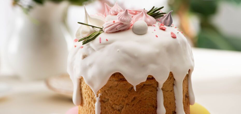 A simple icing for Easter cakes that sets quickly 