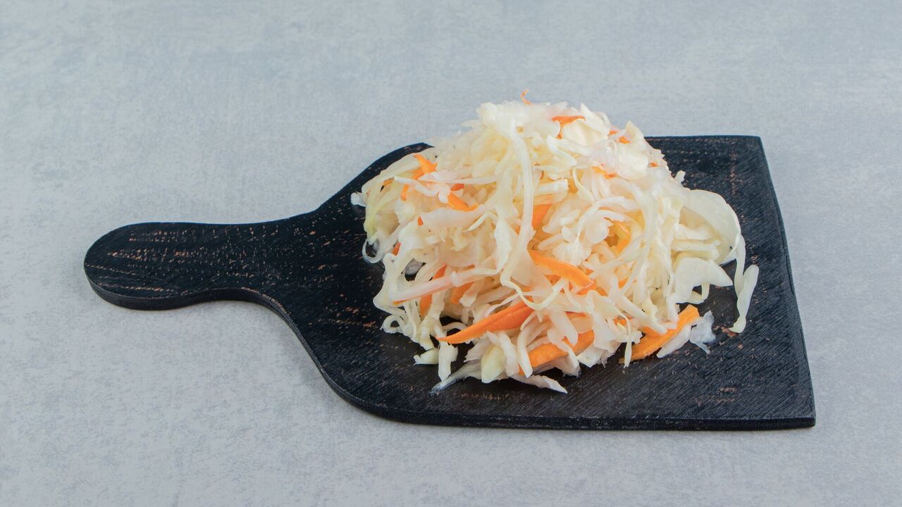 What dishes are not suitable for cooking sauerkraut: they should not be used
