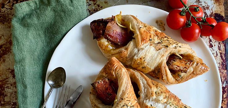 An elementary puff pastry holiday appetizer: you need only 5 ingredients