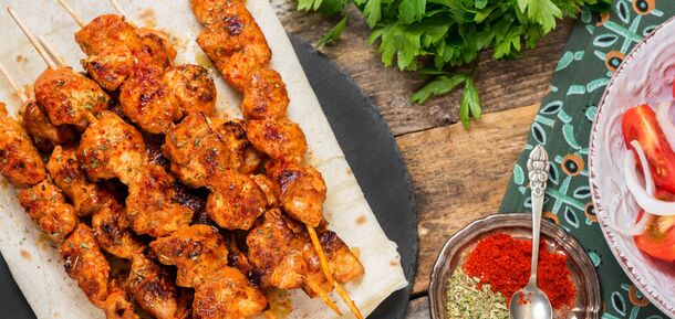 How to cook juicy chicken kebabs: the taste of meat will pleasantly surprise you