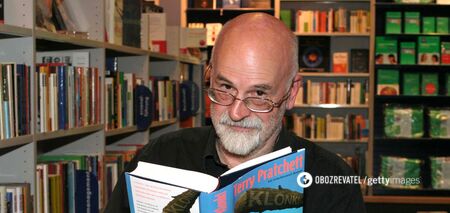 Twórca płaskiej Ziemi i apostoł kociego Boga: najciekawsze fakty z życia Terry'ego Pratchetta