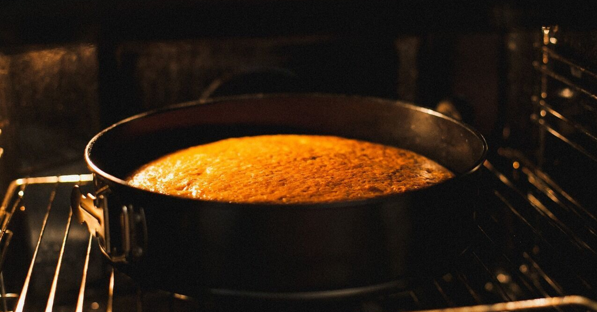 The perfect sponge cake in boiling water that will definitely rise: how to cook
