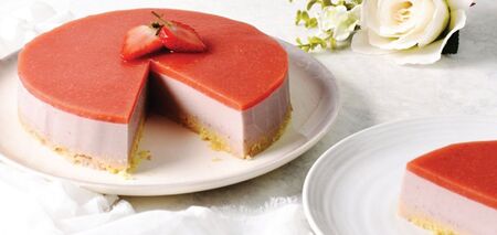 No-bake strawberry and cream mousse: easier than any cakes