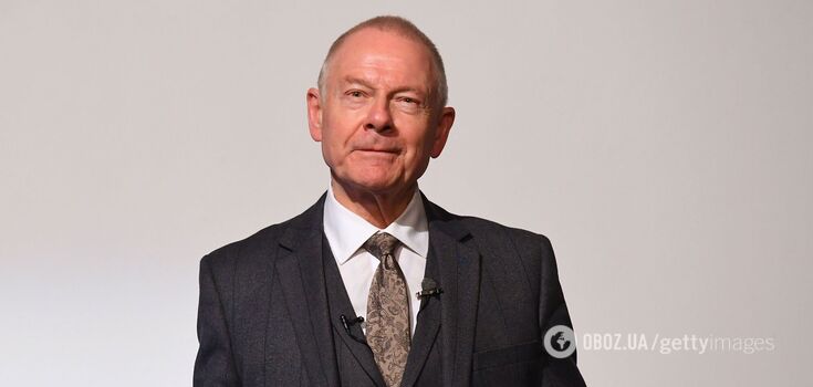 The 77-year-old founder of the band King Crimson embarrassed fans with a video in which he appeared completely naked