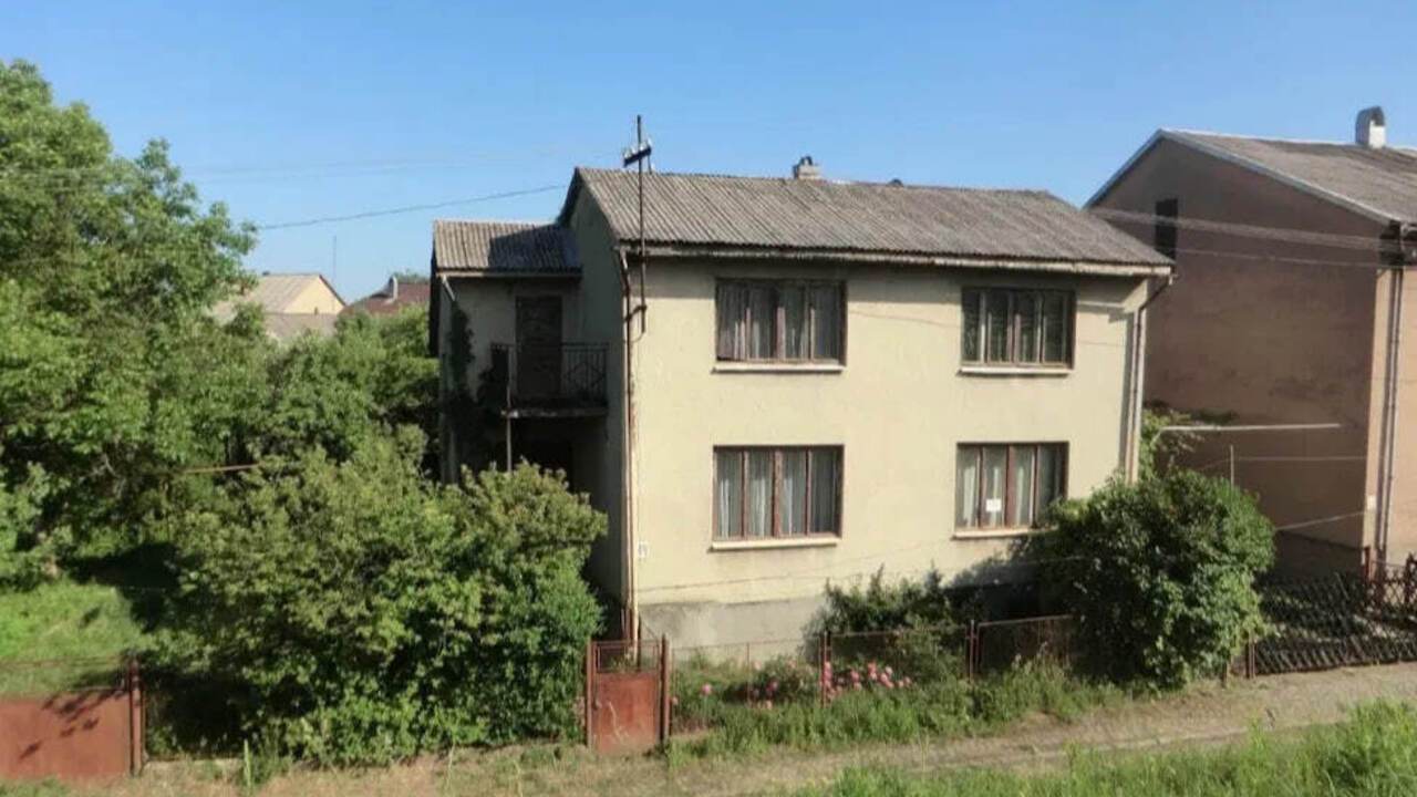 Dom na sprzedaż na Zakarpaciu w pobliżu rzeki Cisy na granicy z Rumunią