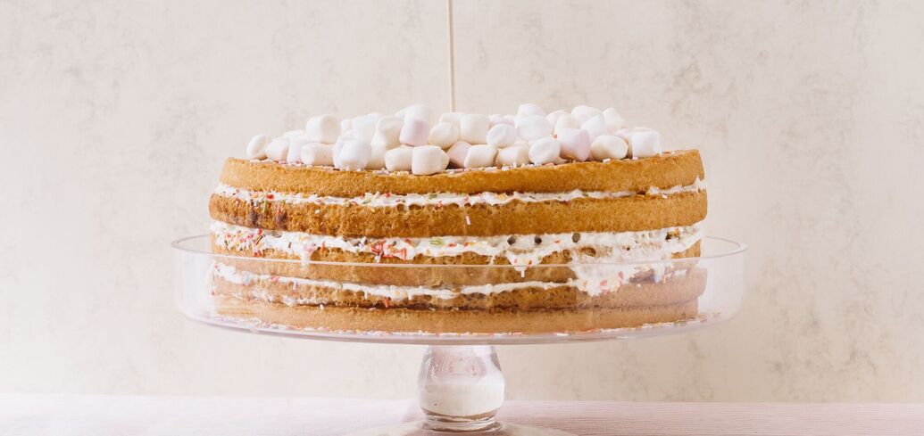 Cake in a frying pan: ideal for those who do not have an oven