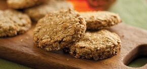 Sugar-free oatmeal cookies: you will need only 3 ingredients