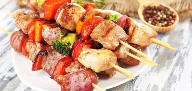 The meat will be very juicy and soft: the perfect marinade for pork kebabs