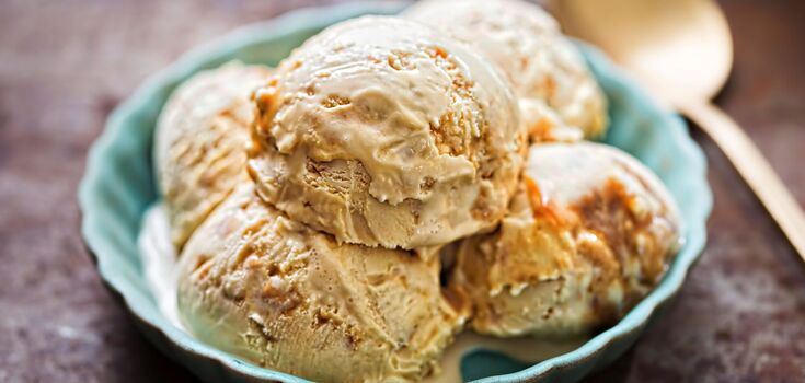 How to make delicious homemade ice cream from just two ingredients: the best of the store